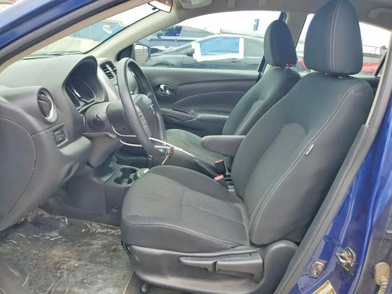 2019 NISSAN VERSA SV  