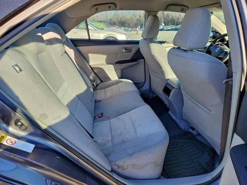 2015 TOYOTA CAMRY LE  