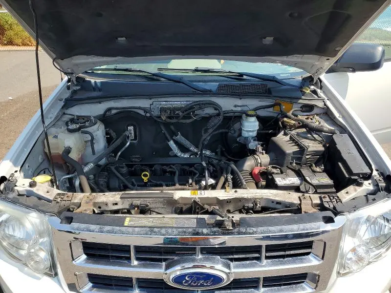 2011 FORD ESCAPE XLS  