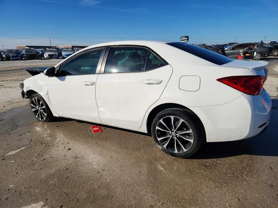2019 TOYOTA COROLLA SE  