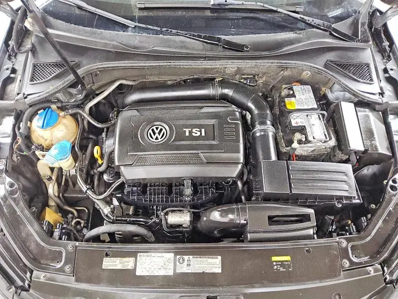 2016 VOLKSWAGEN PASSAT SE  
