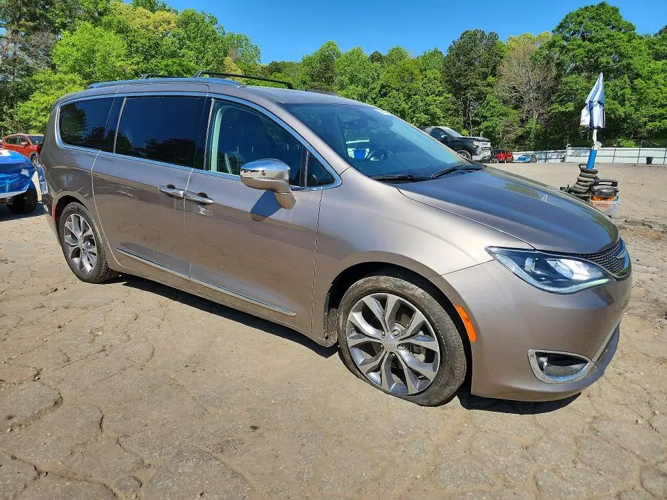 2018 CHRYSLER PACIFICA LIMITED  