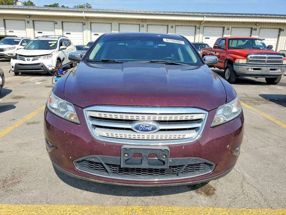 2011 FORD TAURUS LIMITED  