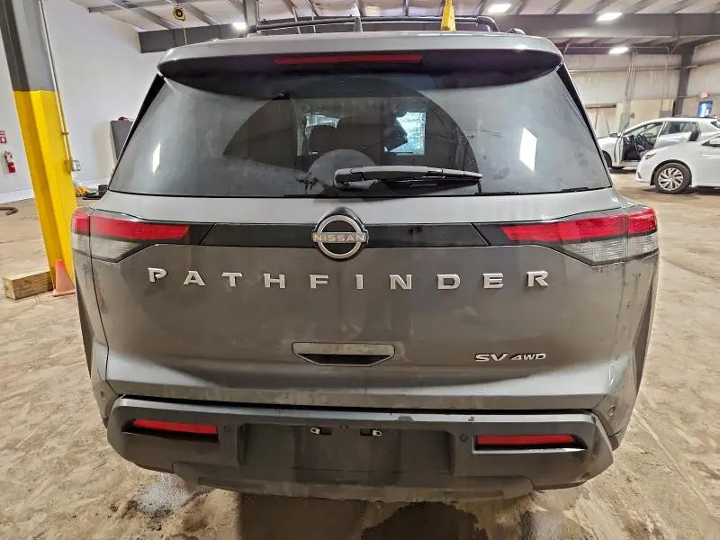 2023 NISSAN PATHFINDER SV  