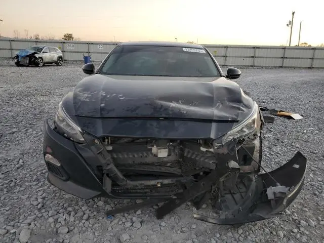 2021 NISSAN ALTIMA SR  
