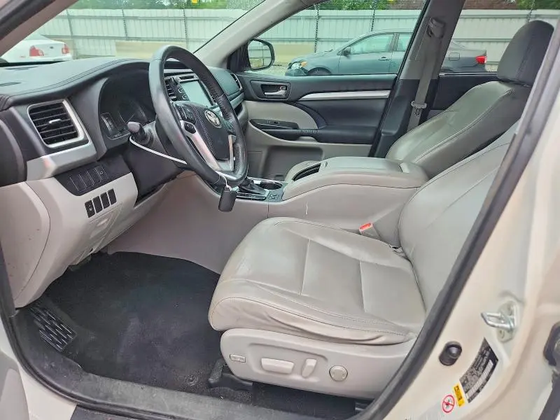 2015 TOYOTA HIGHLANDER XLE  