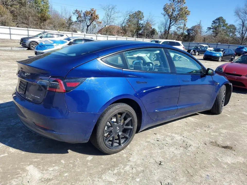 2022 TESLA MODEL 3   