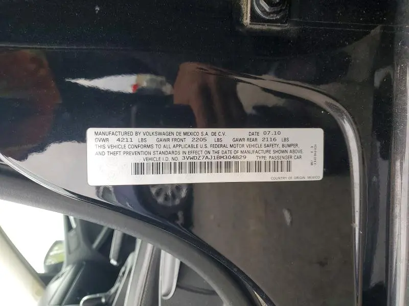 2011 VOLKSWAGEN JETTA SE  