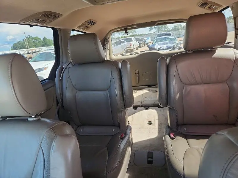 2010 TOYOTA SIENNA XLE LIMITED  