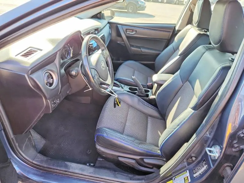 2017 TOYOTA COROLLA SE  