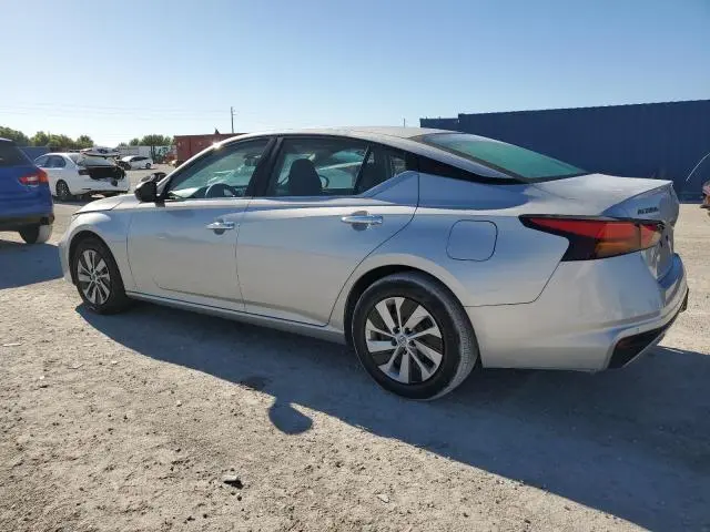 2024 NISSAN ALTIMA S  