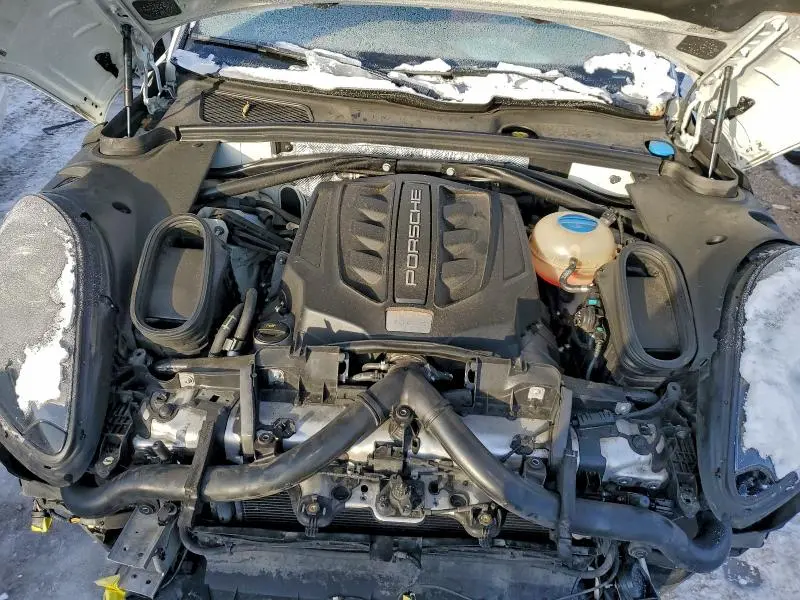 2017 PORSCHE MACAN S  