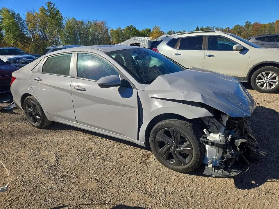 2023 HYUNDAI ELANTRA SEL  
