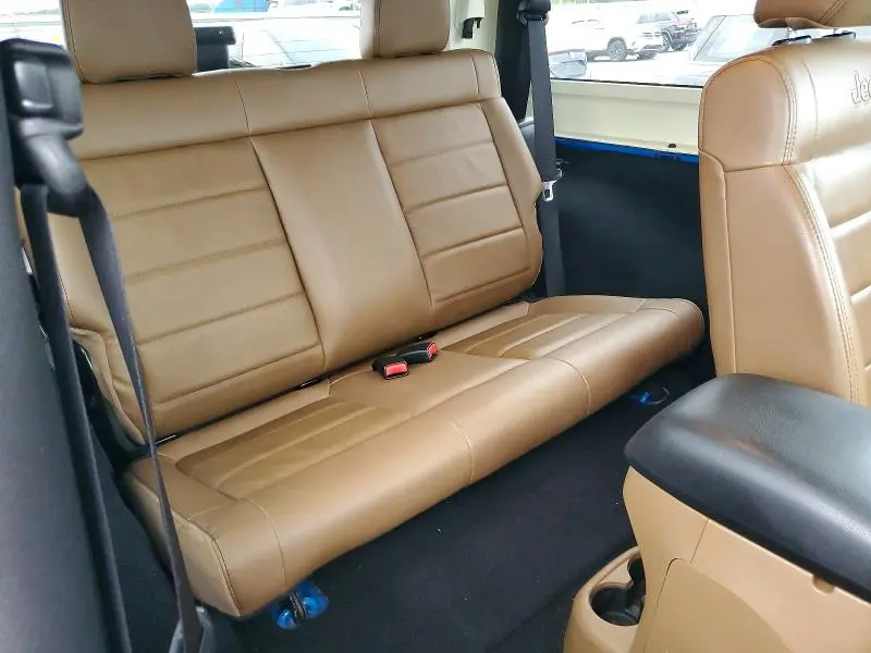 2011 JEEP WRANGLER SAHARA  