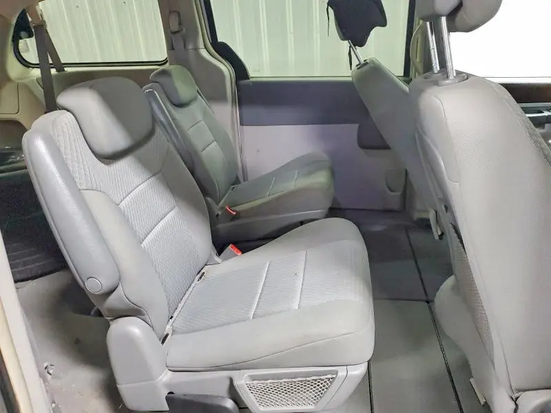 2010 CHRYSLER TOWN & COUNTRY TOURING  