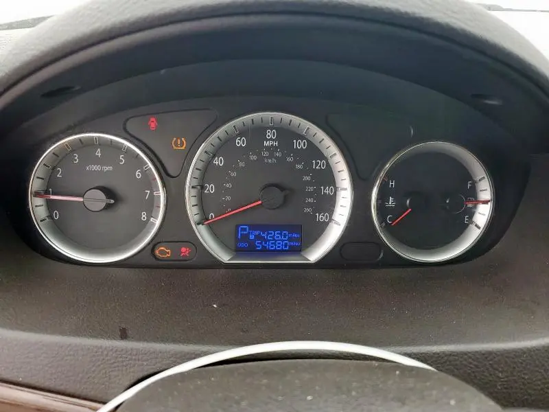 2010 HYUNDAI SONATA GLS  