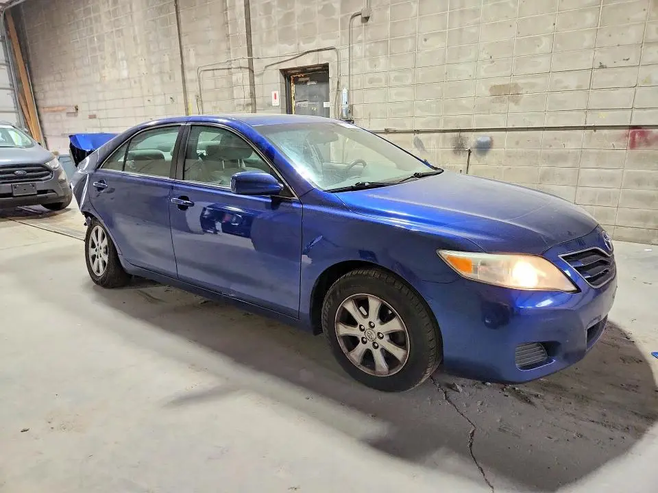 2011 TOYOTA CAMRY LE  