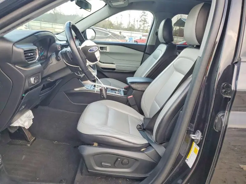 2021 FORD EXPLORER XLT  