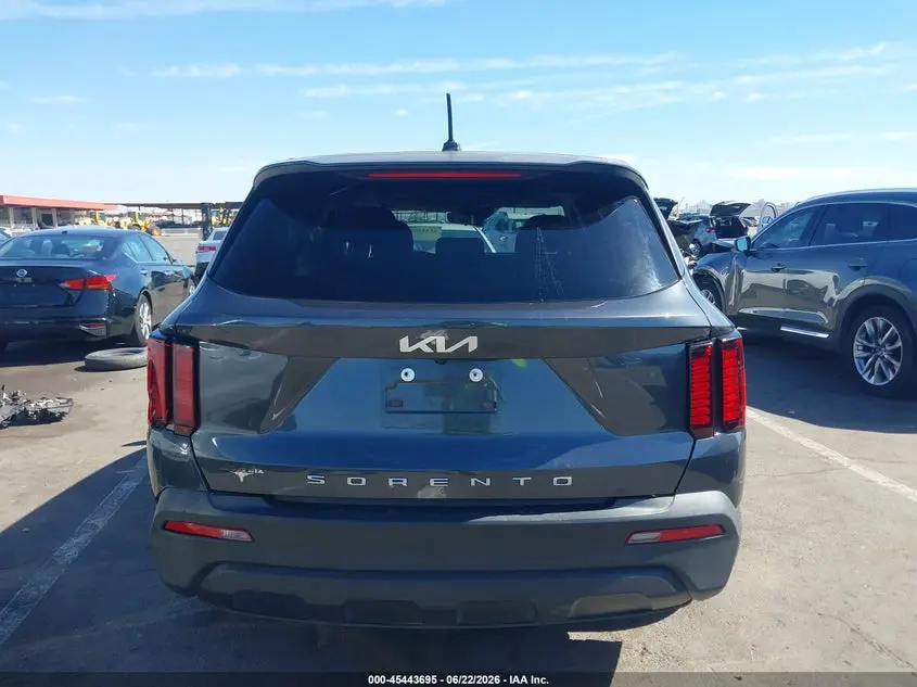 2022 KIA SORENTO LX