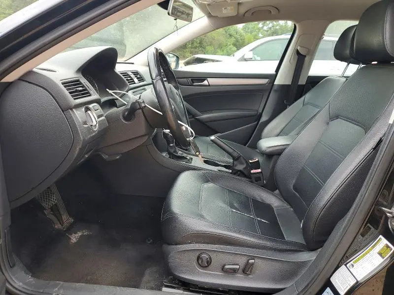 2015 VOLKSWAGEN PASSAT S  