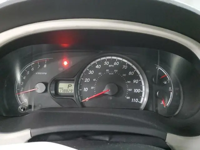 2011 TOYOTA SIENNA LE  