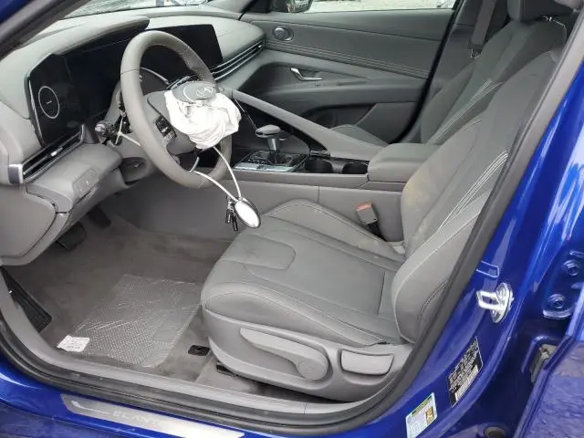 2025 HYUNDAI ELANTRA SEL  