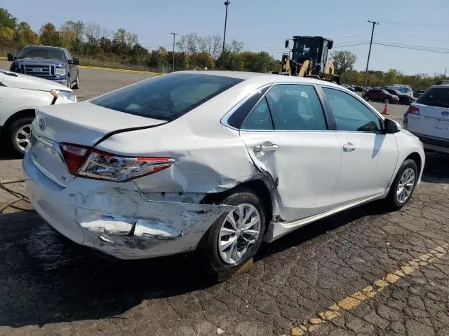 2015 TOYOTA CAMRY LE  