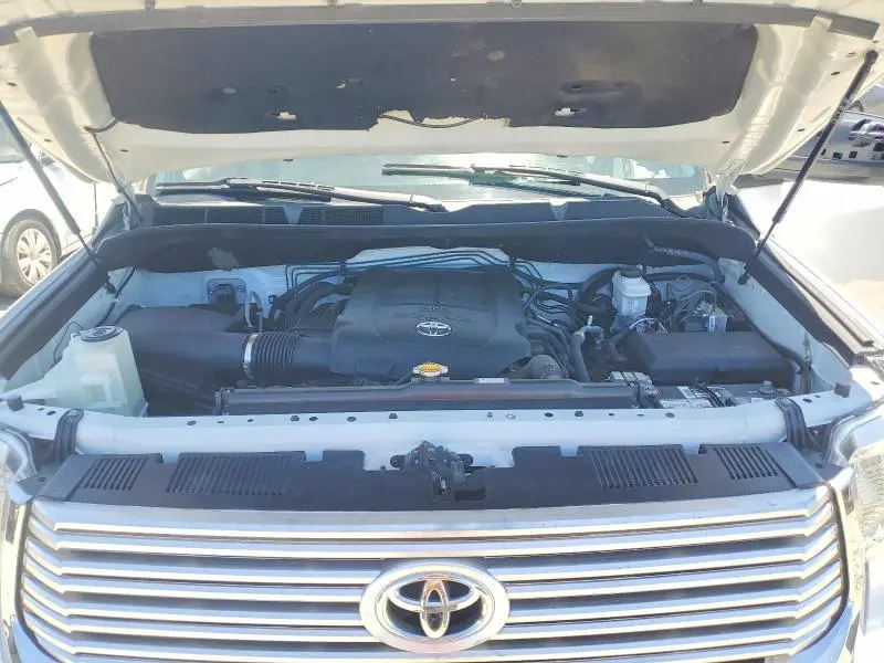 2017 TOYOTA TUNDRA SR5  