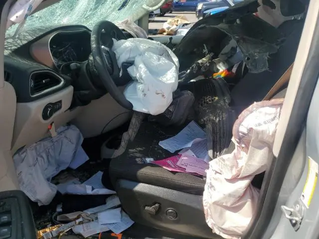 2022 CHRYSLER VOYAGER LX  