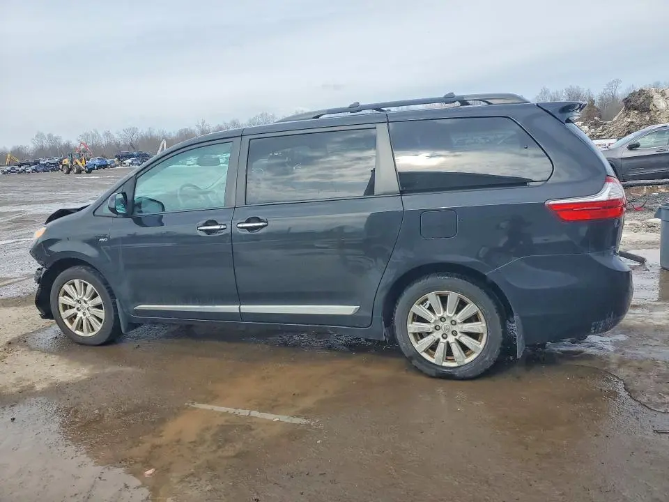 2017 TOYOTA SIENNA XLE PREMIUM 7-PASSENGER  