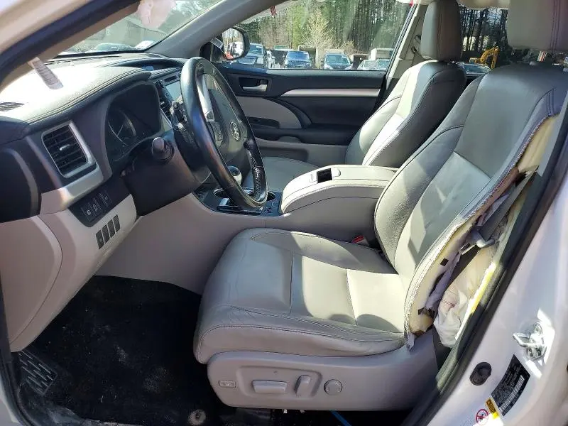 2017 TOYOTA HIGHLANDER XLE  
