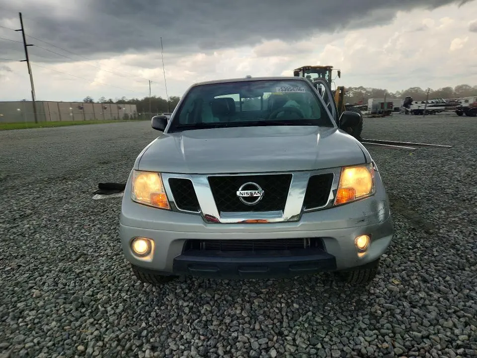 2016 NISSAN FRONTIER SV  