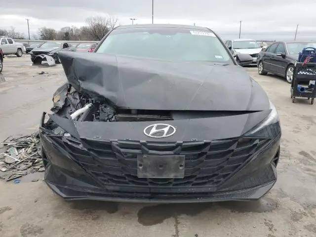 2022 HYUNDAI ELANTRA SE