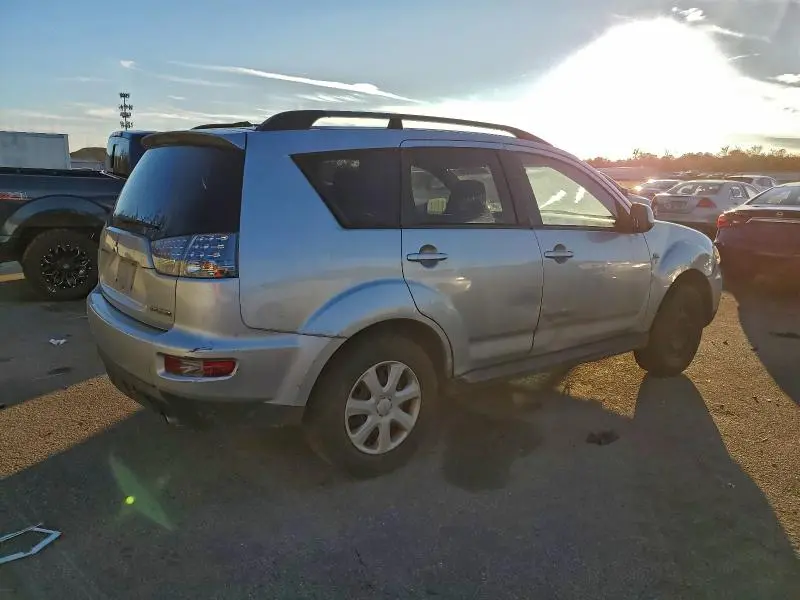 2012 MITSUBISHI OUTLANDER ES  