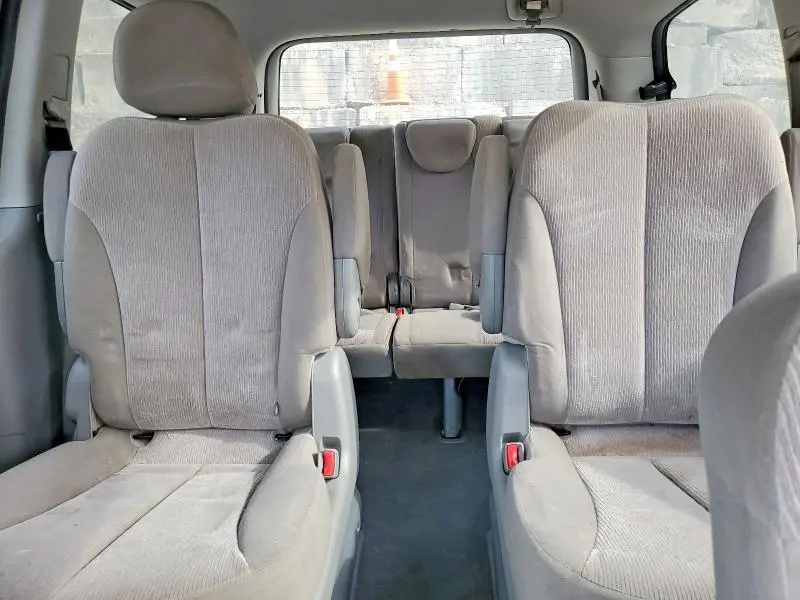 2014 KIA SEDONA LX  