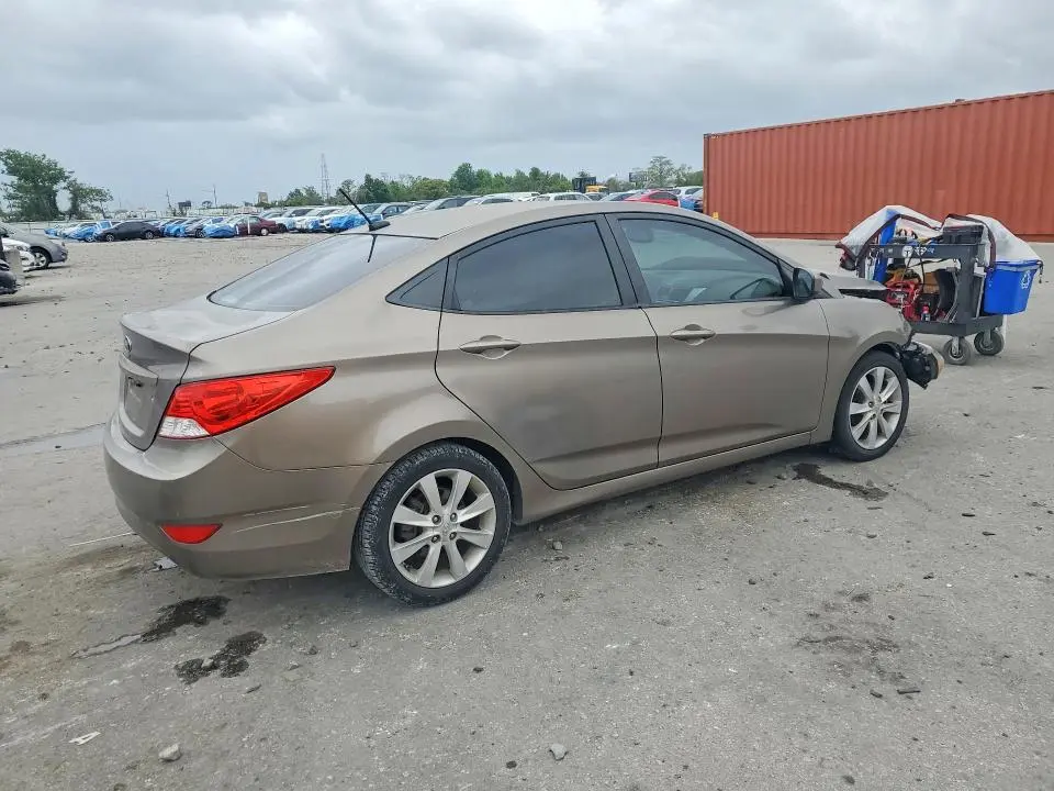 2012 HYUNDAI ACCENT GLS  