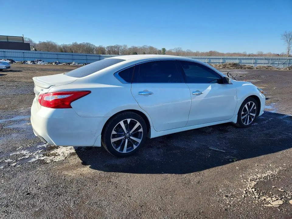 2016 NISSAN ALTIMA 2.5 SR  