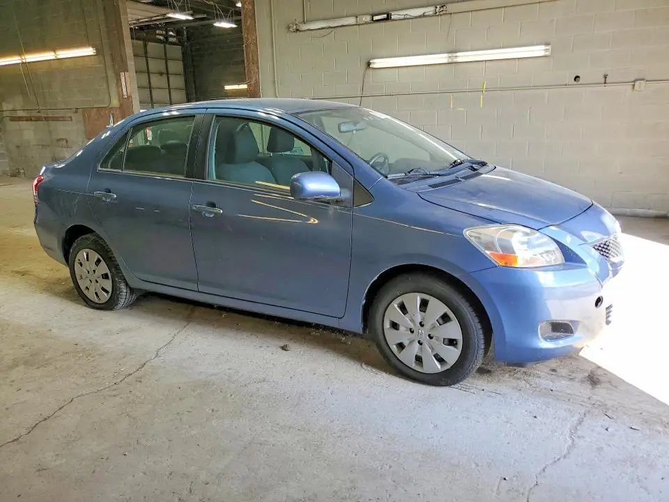 2010 TOYOTA YARIS BASE  