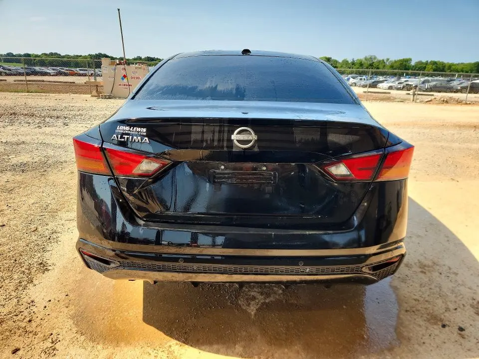 2025 NISSAN ALTIMA SV  