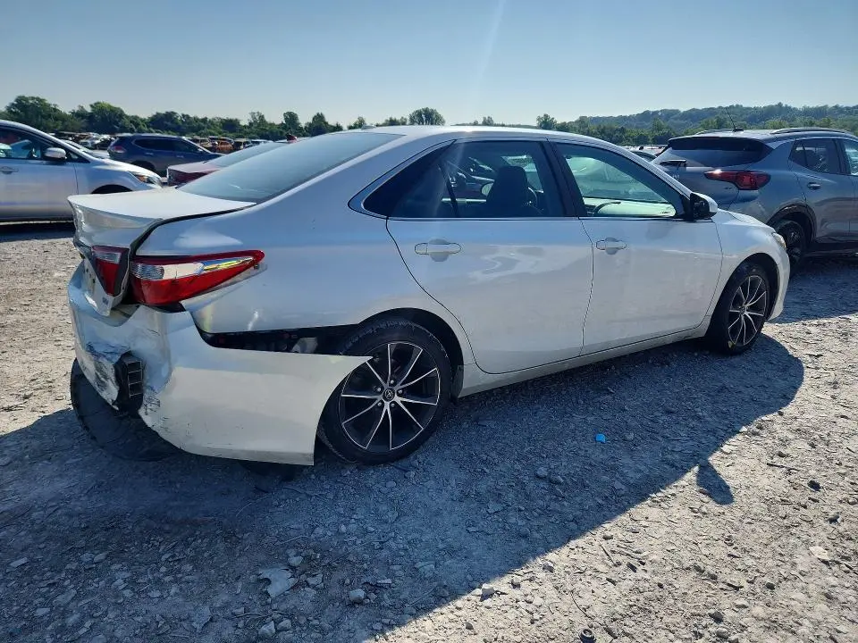 2016 TOYOTA CAMRY XSE  