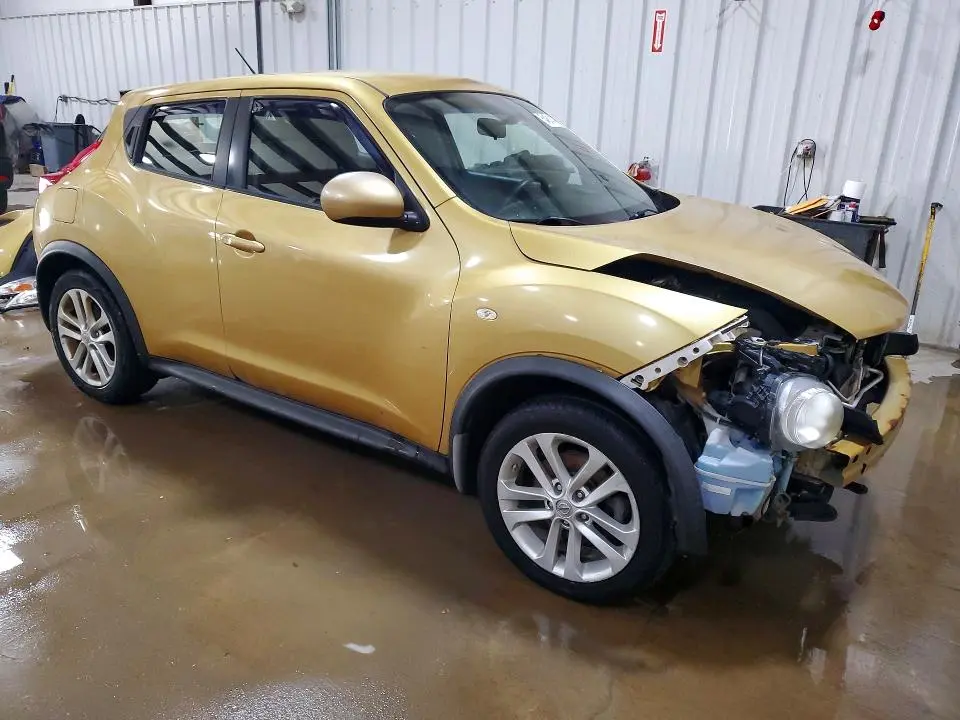 2013 NISSAN JUKE S  