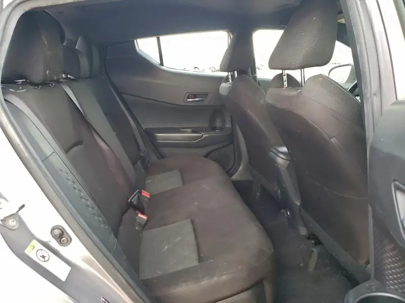 2019 TOYOTA C-HR XLE  