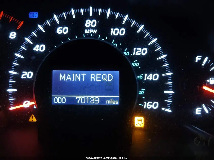 2011 TOYOTA CAMRY XLE V6
