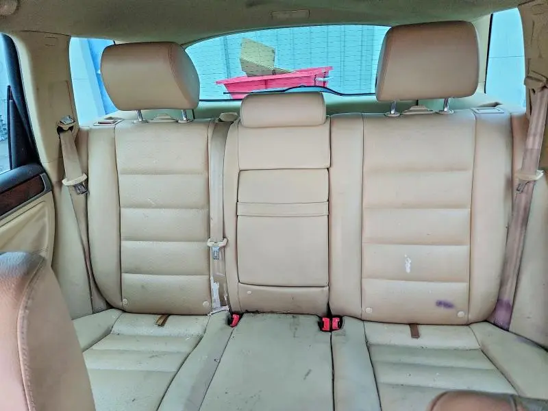 2010 VOLKSWAGEN TOUAREG V6  