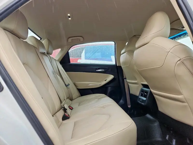 2021 TOYOTA AVALON XLE  