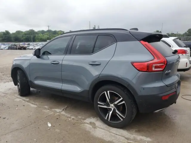 2020 VOLVO XC40 T5 R-DESIGN  
