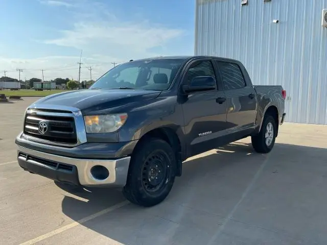 2012 TOYOTA TUNDRA CREWMAX SR5  