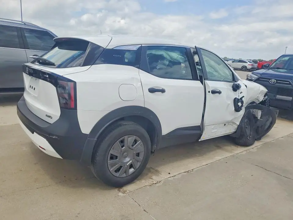 2025 NISSAN KICKS S  