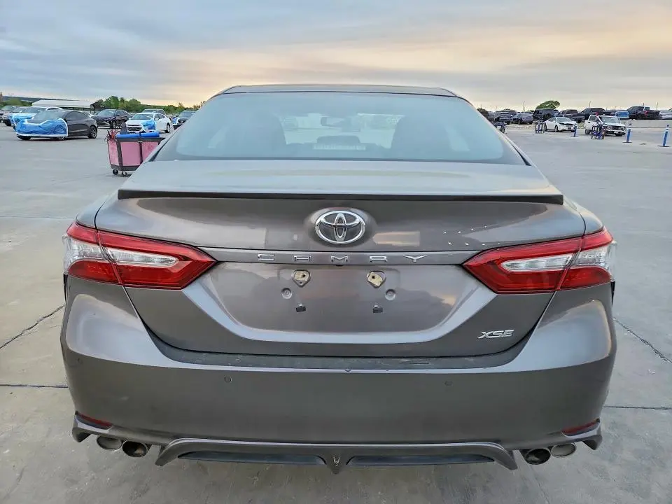 2018 TOYOTA CAMRY XSE  