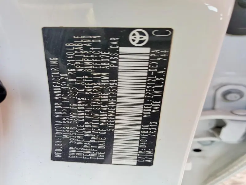 2021 TOYOTA COROLLA LE  